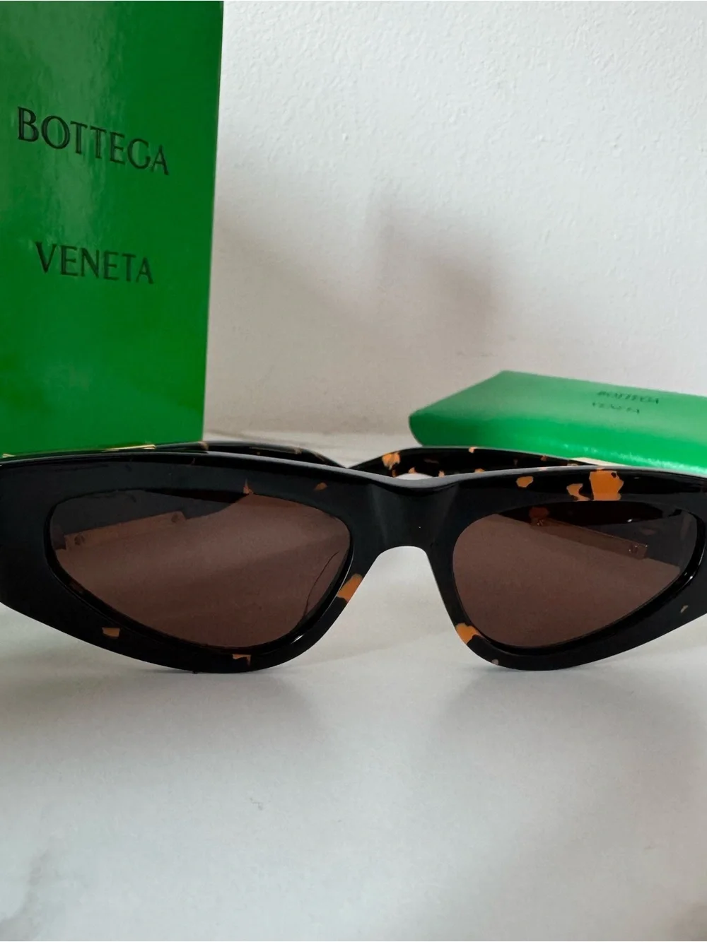 Bottega Veneta Black and Tortoiseshell Cat-Eye Sunglasses